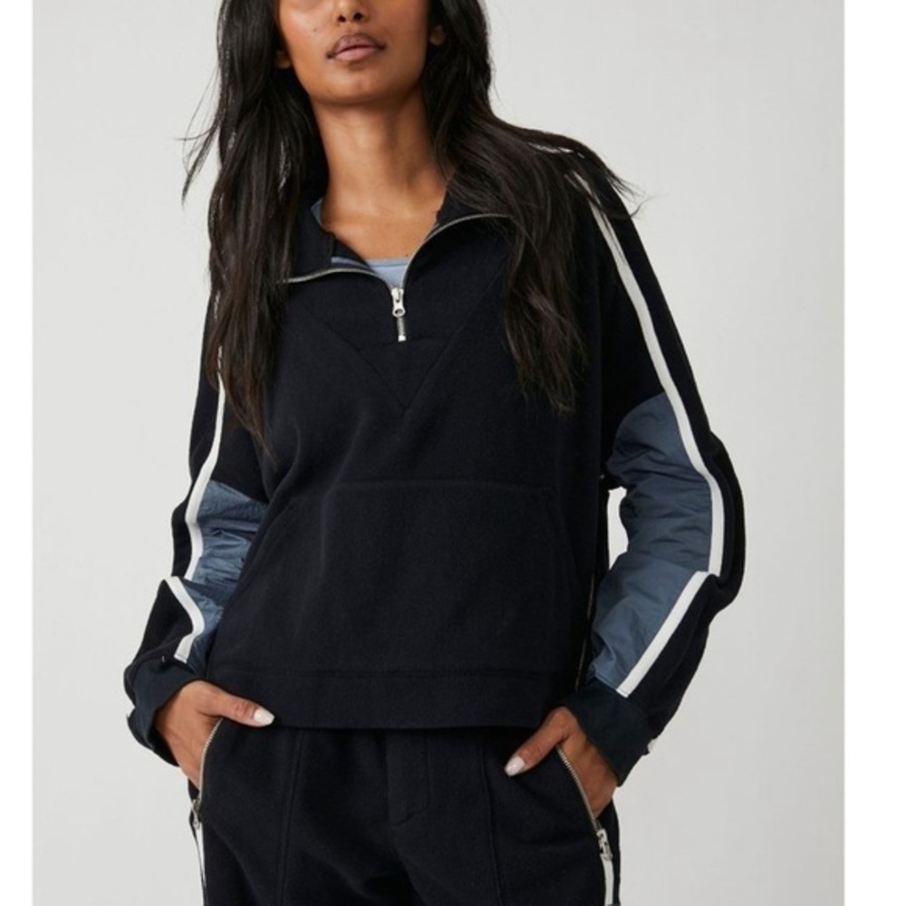 FP MOVEMENT Arena Pullover / Black Combo